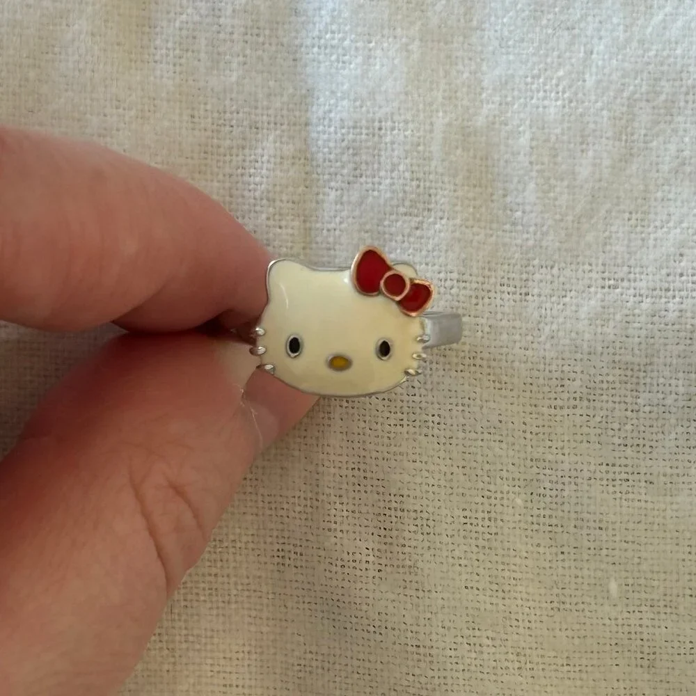Hello Kitty Ring - Picture 3 of 10